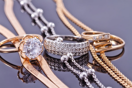 Make Your Fortune Sparkle: How to Boost Your Income with a Dropshipping Jewelry Supplier