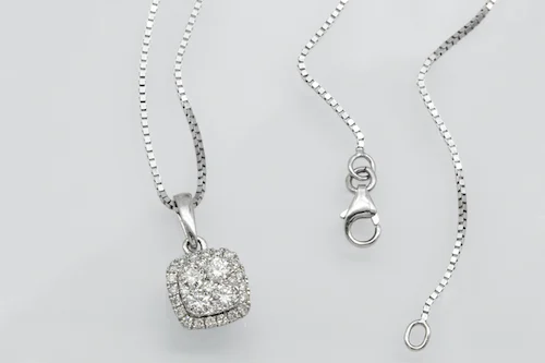 The Benefits of Silver Jewelry Over Gold