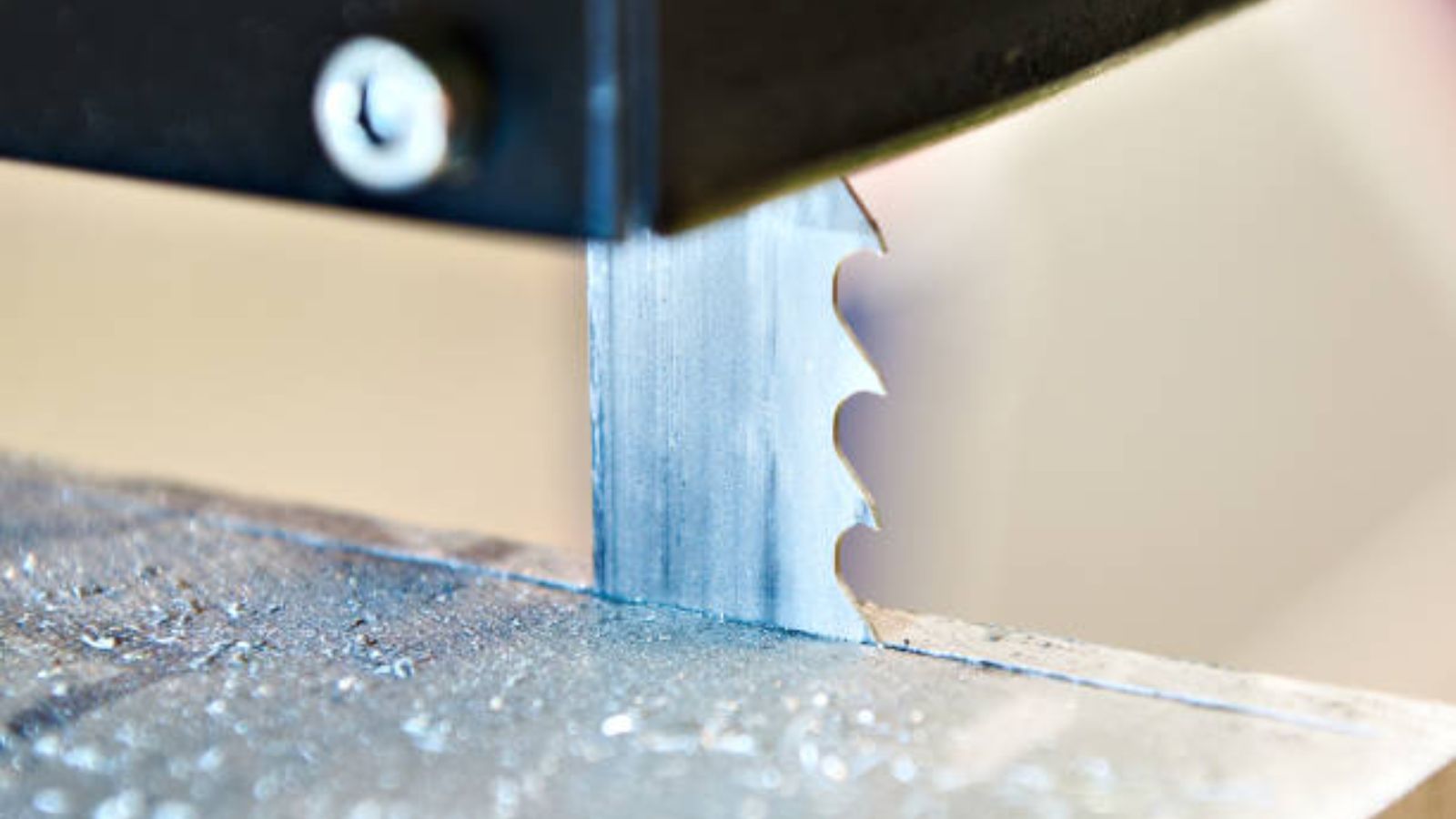 Can You Use a Regular Circular Saw to Cut Metal?