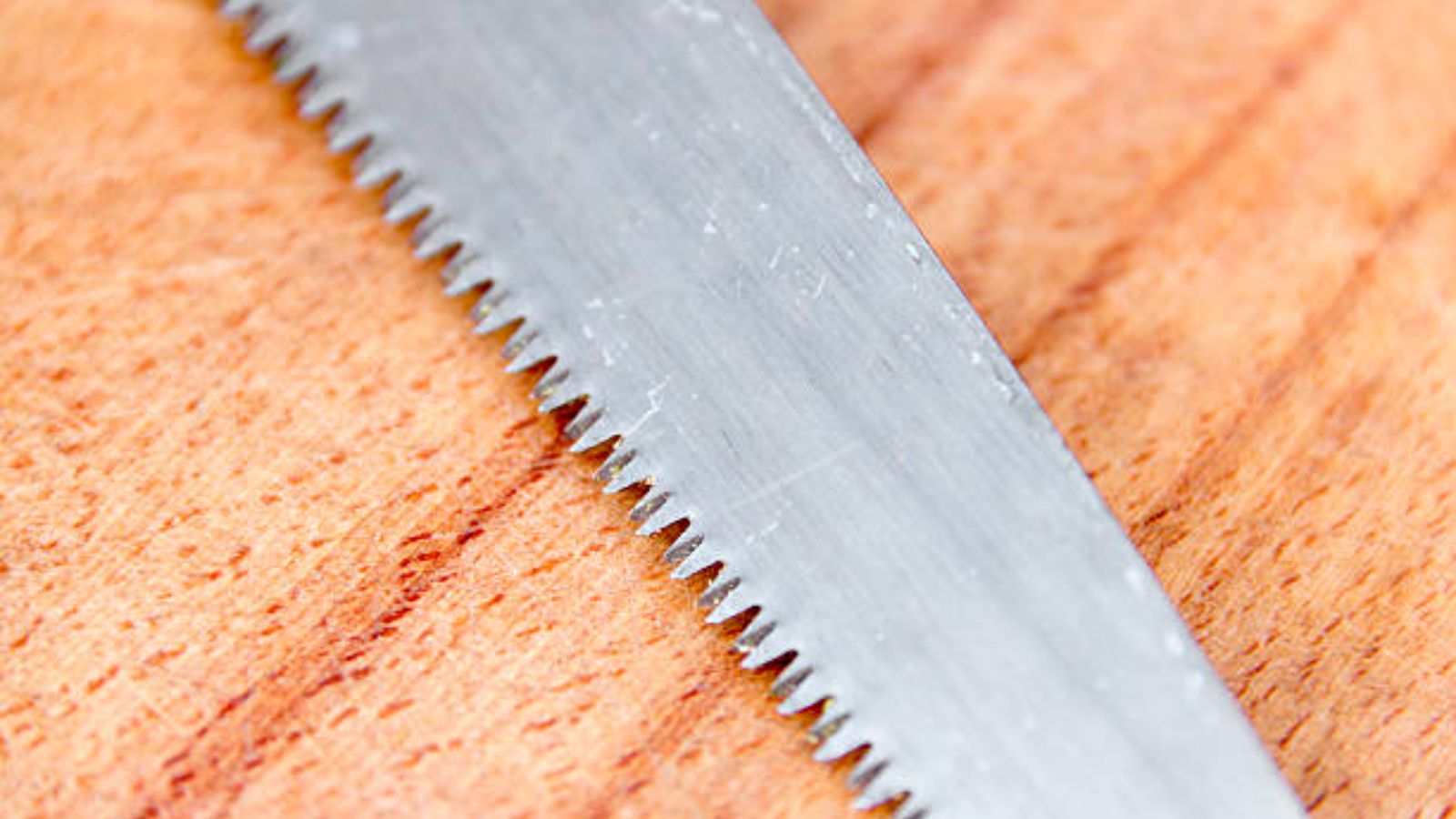 What Saw is Best for Cutting Metal?