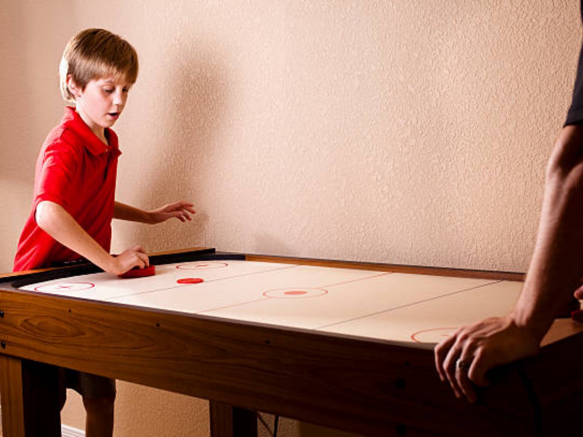 How Does an Air Hockey Table Work?