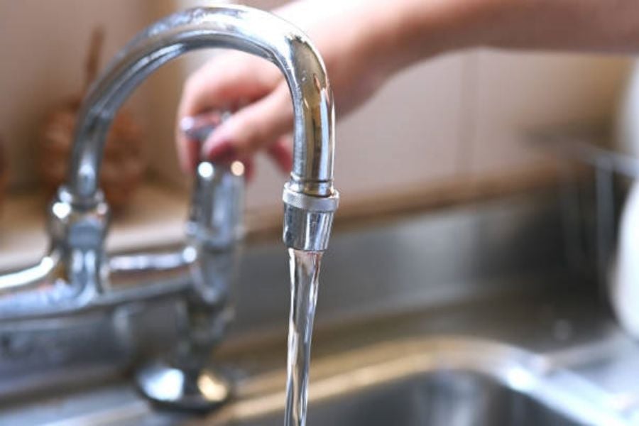 The Benefits of a Water Filter That Connects to Your Faucet