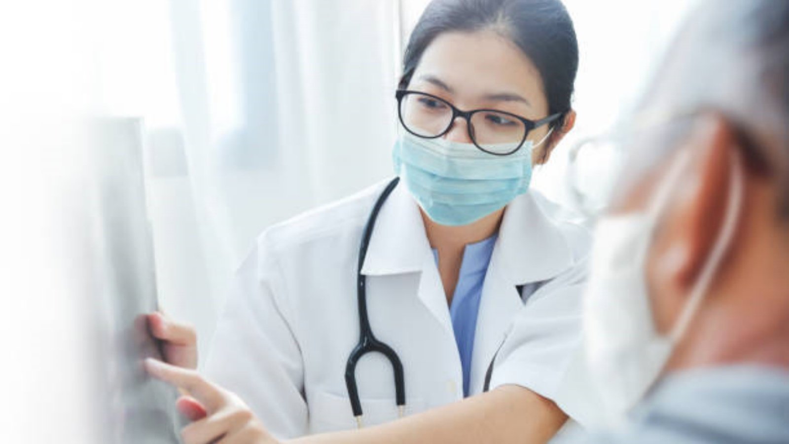 Medical Mask vs Surgical Mask: Which is More Effective?