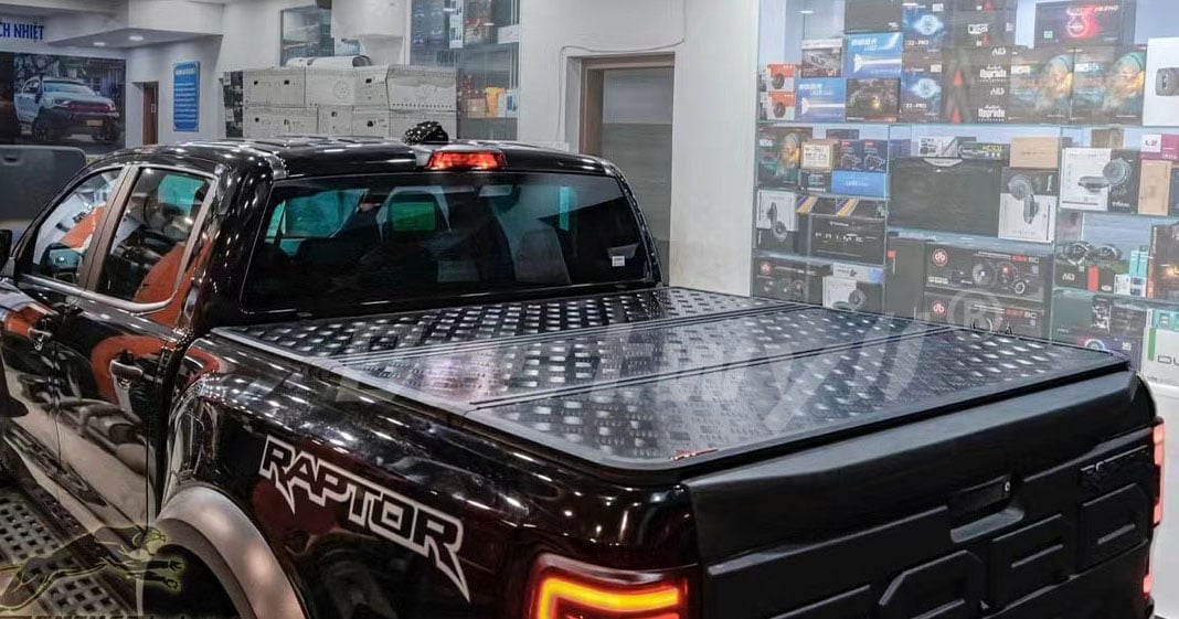 Hard Tri Fold Cover For Ford F150 Raptor