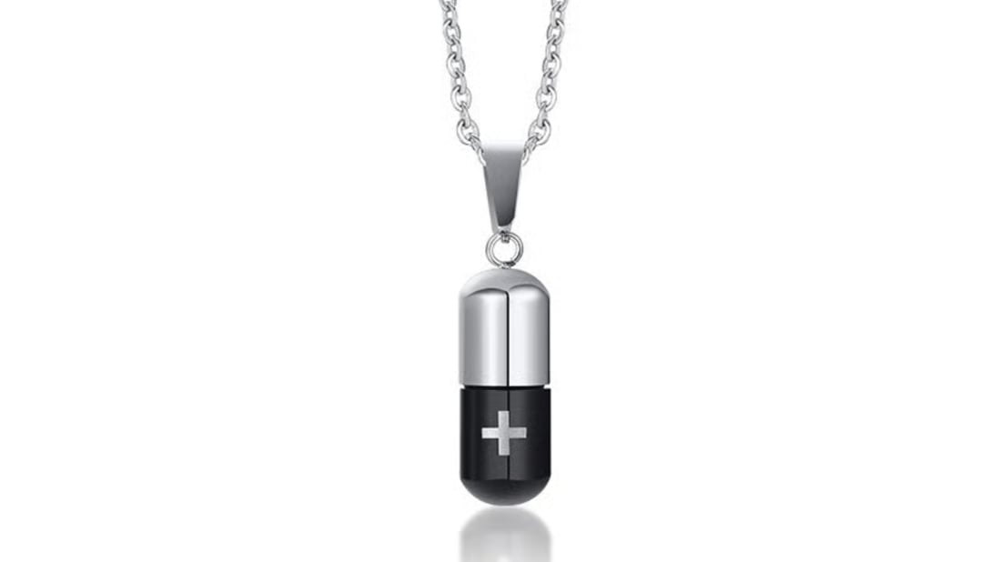 The Beauty and Meaning Behind Pet Ashes Necklaces