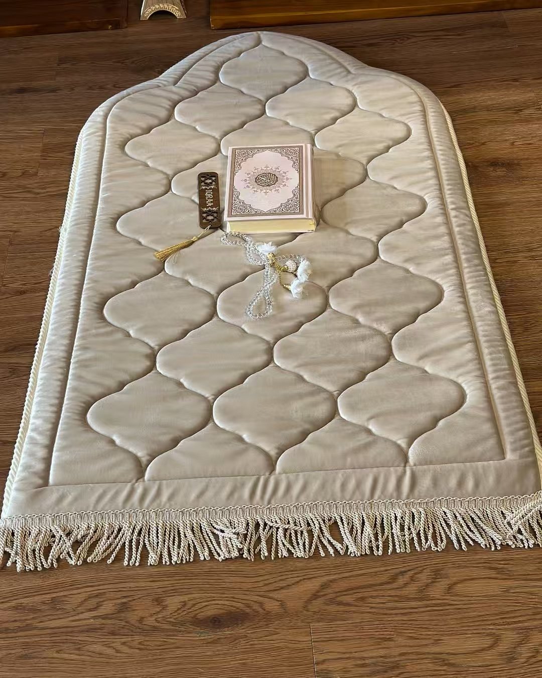 The Hidden Profit in Eco-Friendly Prayer Rugs (Most Retailers Miss It!)