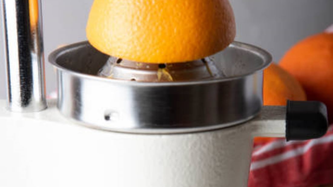 Discover the Benefits of Mini Hand Juicers for Healthy Living