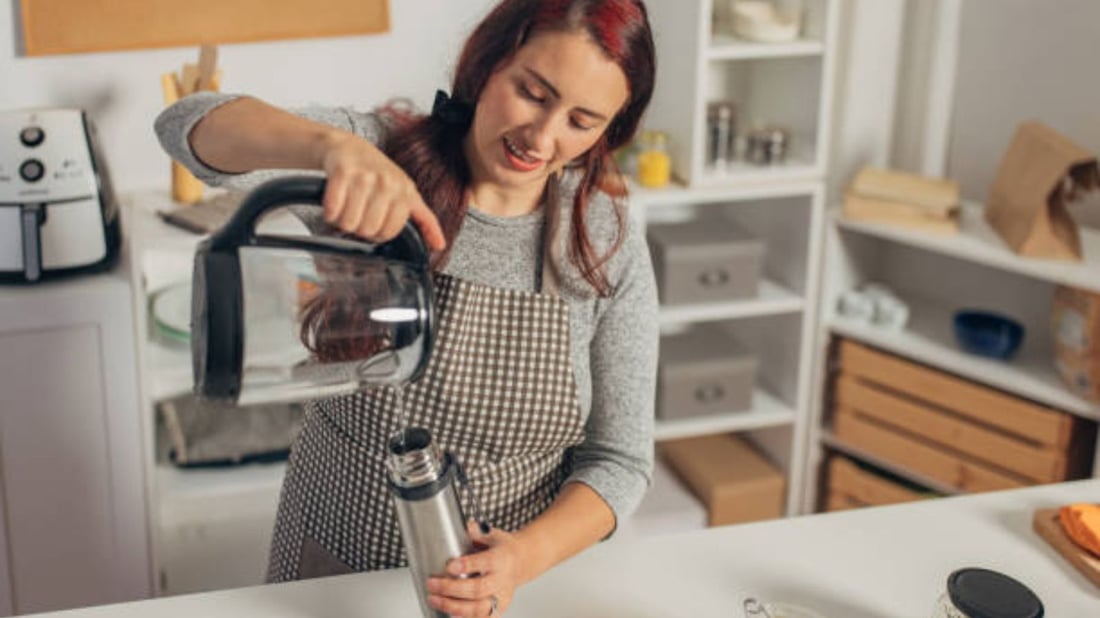 The Benefits of Using a Metal Hand Juicer for Your Kitchen