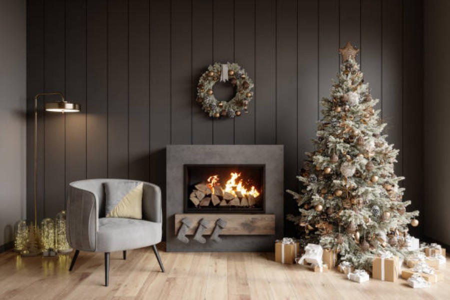 PVC vs Polyethylene Christmas Trees: Which is the Best Choice for Your Home?