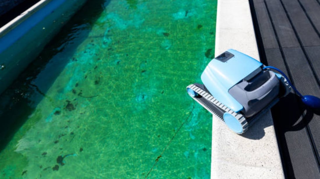 The Benefits of a Pool Vacuum Robot for Your Above Ground Pool