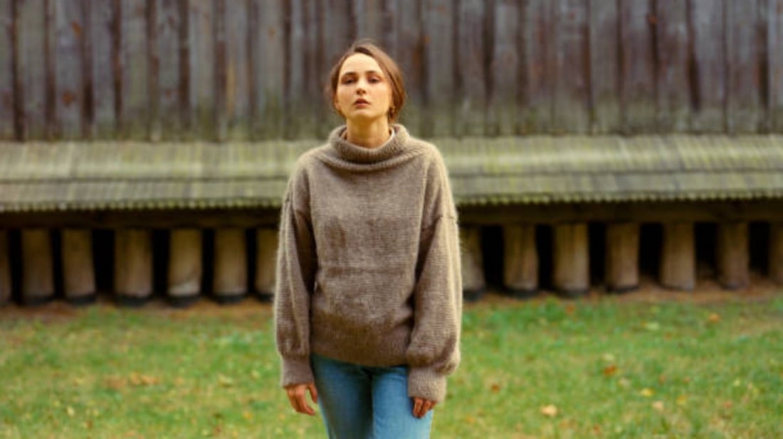 What Sweaters are in Style Now? Stay Fashionable with these Trendy Picks