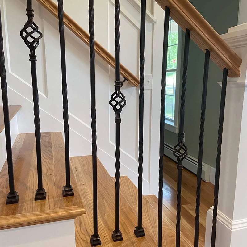 What is the Difference Between Hollow and Solid Iron Balusters