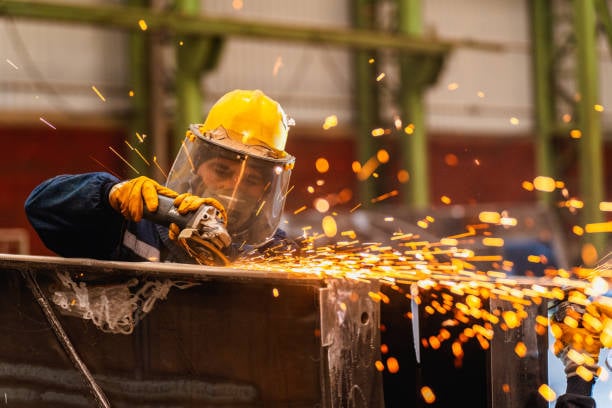 What is the Difference Between a Wood and Metal Reciprocating Saw Blade