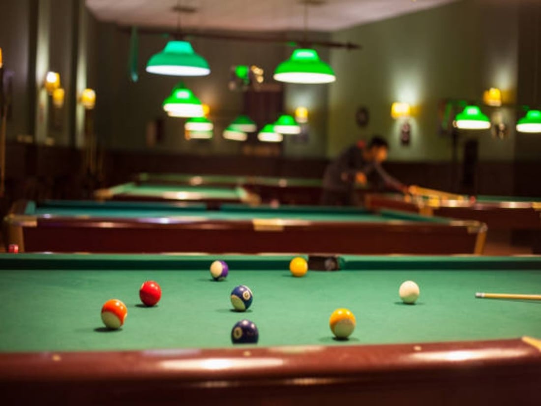 bar_billiards_table