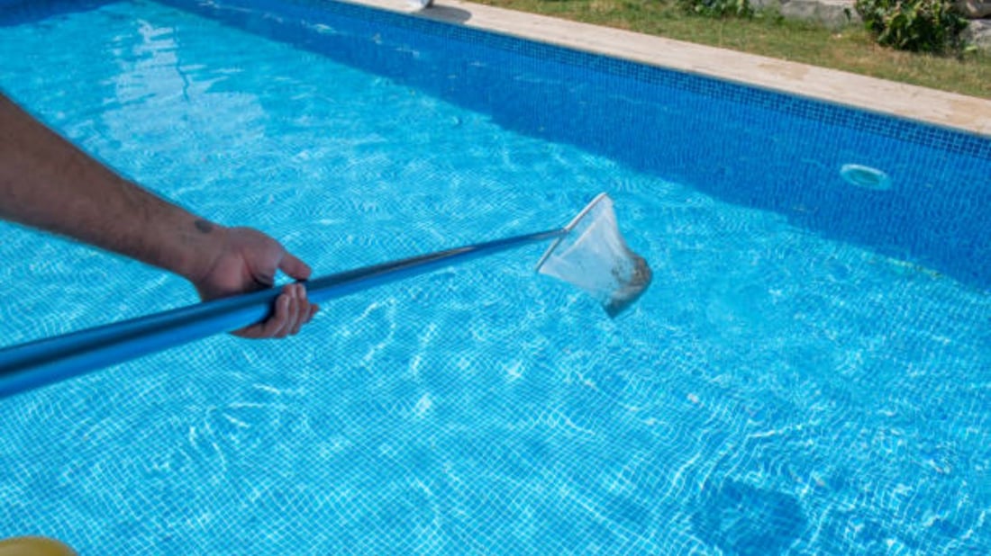 Pool Leaf Net Skimmers - The Solution to Your Pool Cleaning Problems