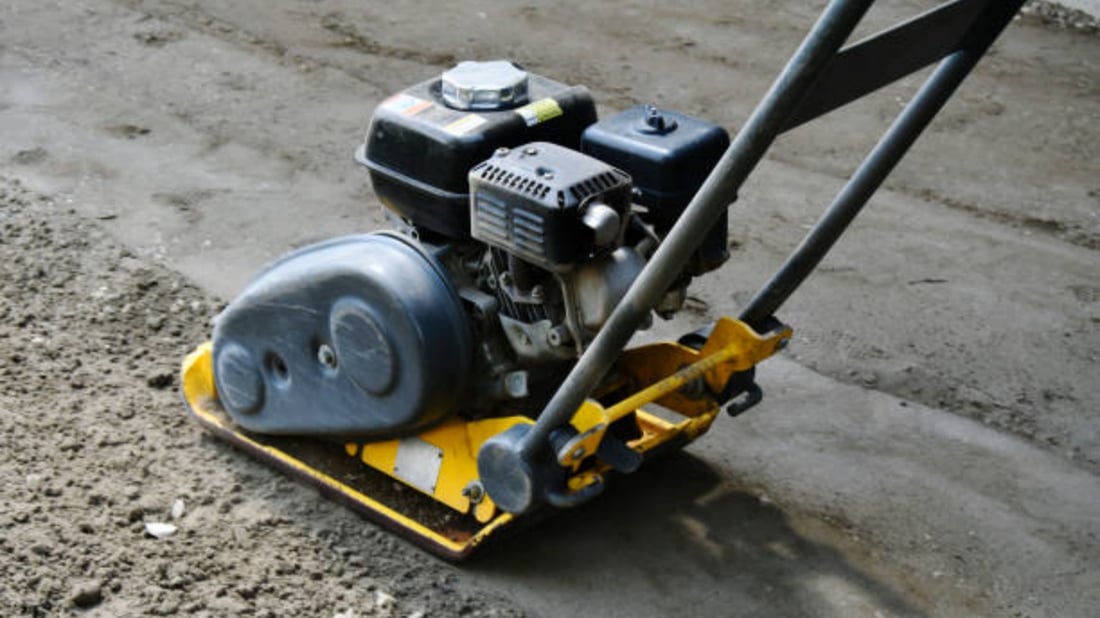 What is the Difference Between a Plate Tamper and a Plate Compactor?