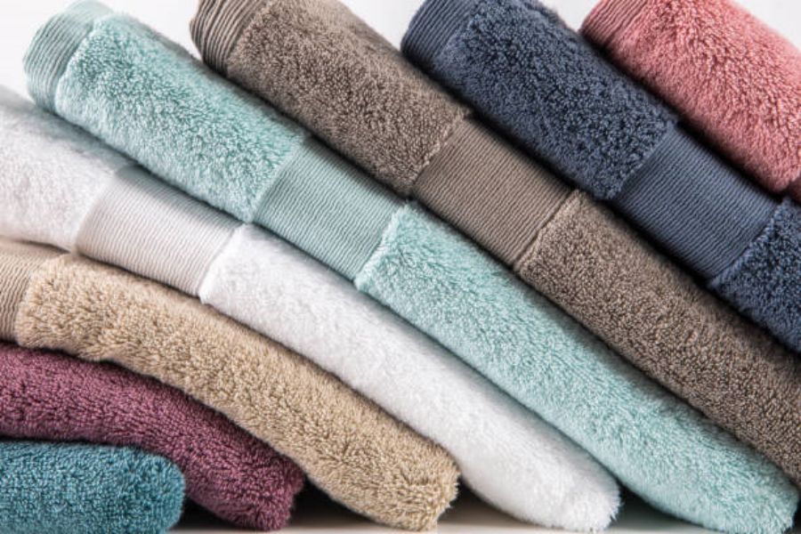 The Ultimate Guide to Black and White Beach Towels