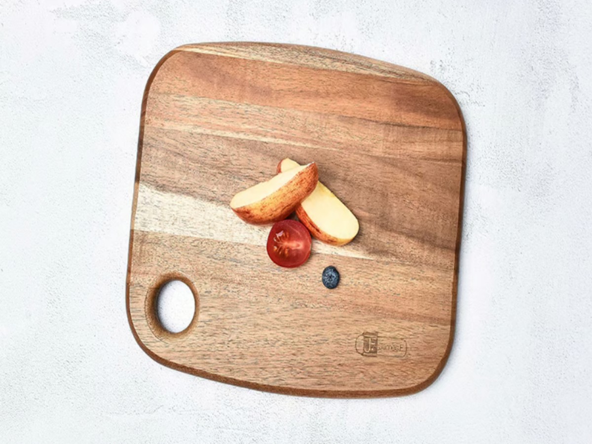 Choosing the Perfect Small Wood Cutting Board for Your Kitchen