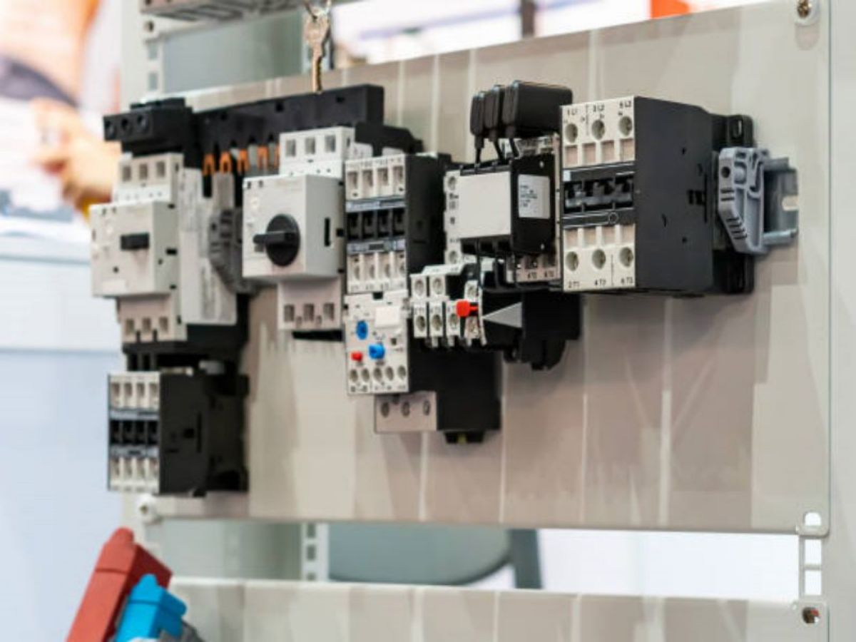 The Versatility and Importance of Contactor Switches in Electrical Systems