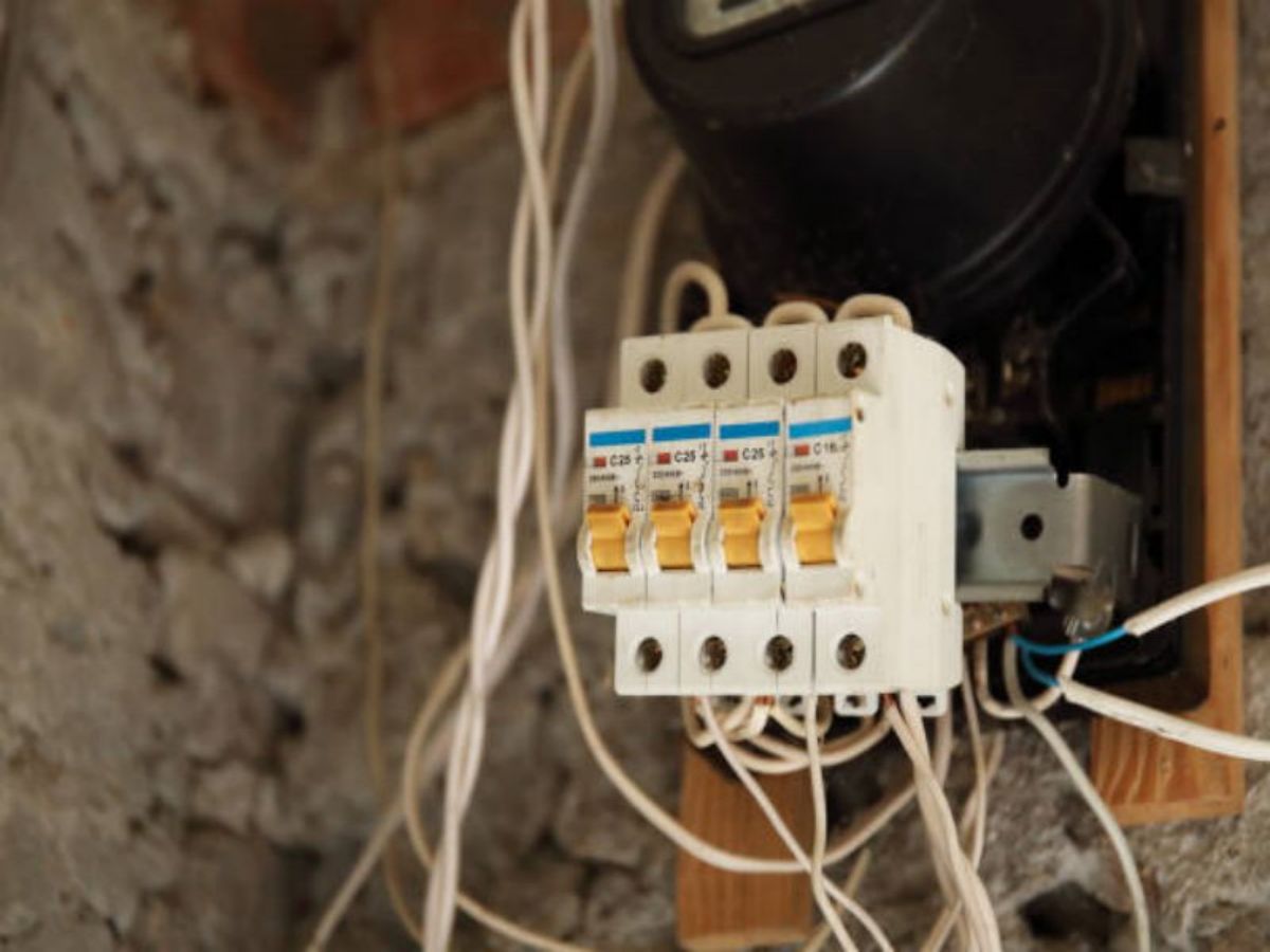 Outdoor Electrical Switches: A Comprehensive Guide to Their Uses and Benefits