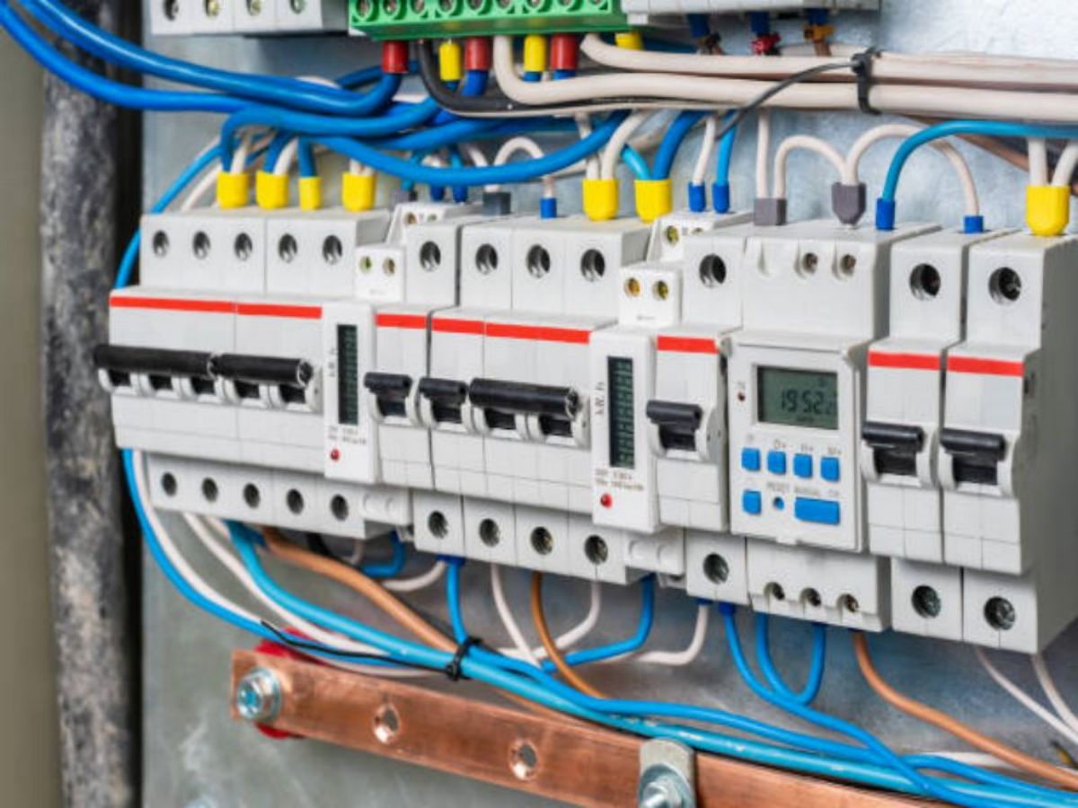 The Ultimate Guide to Circuit Breakers: Everything You Need to Know