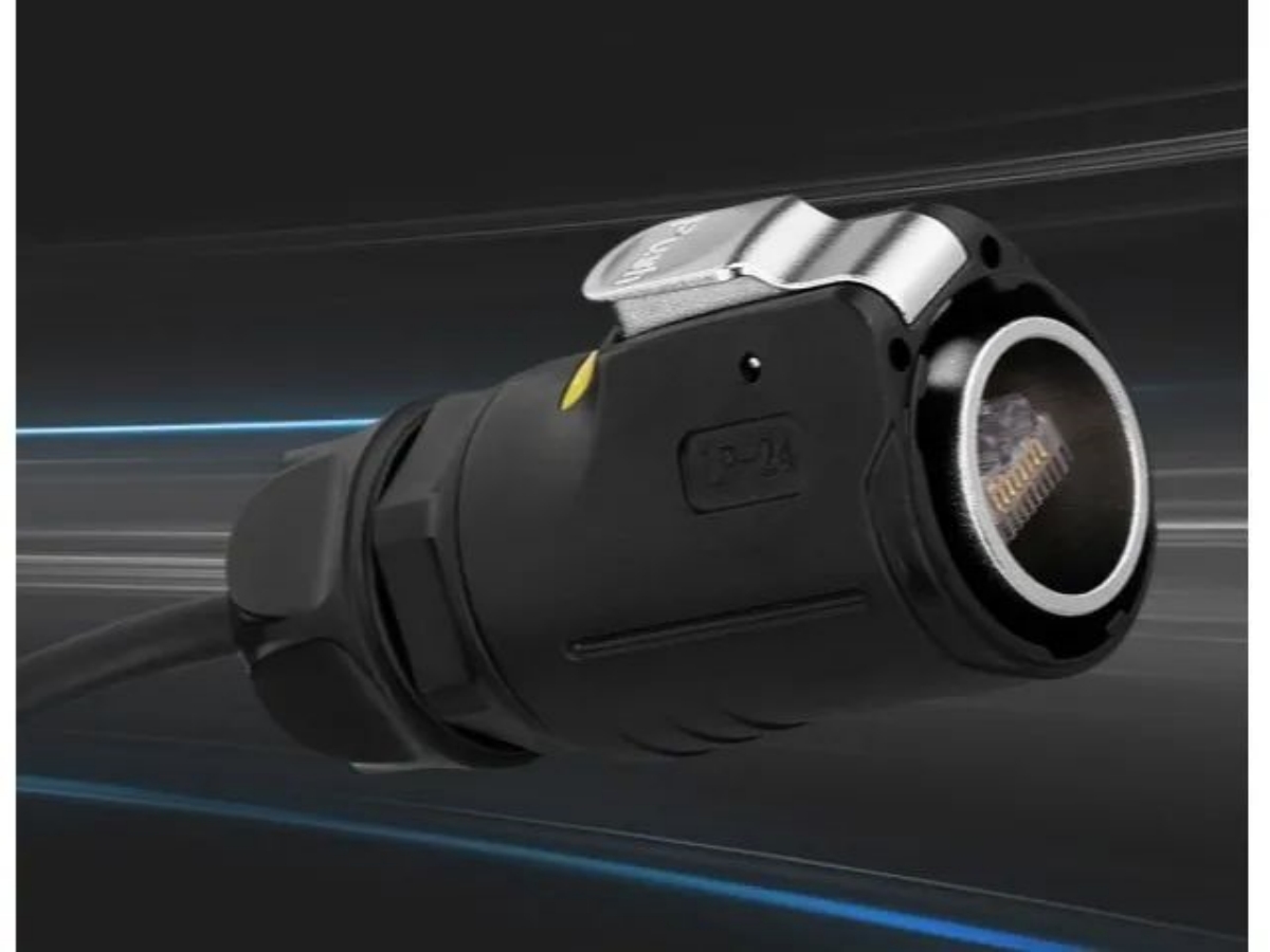 Application of M12 Connector 4 Pin  in module light