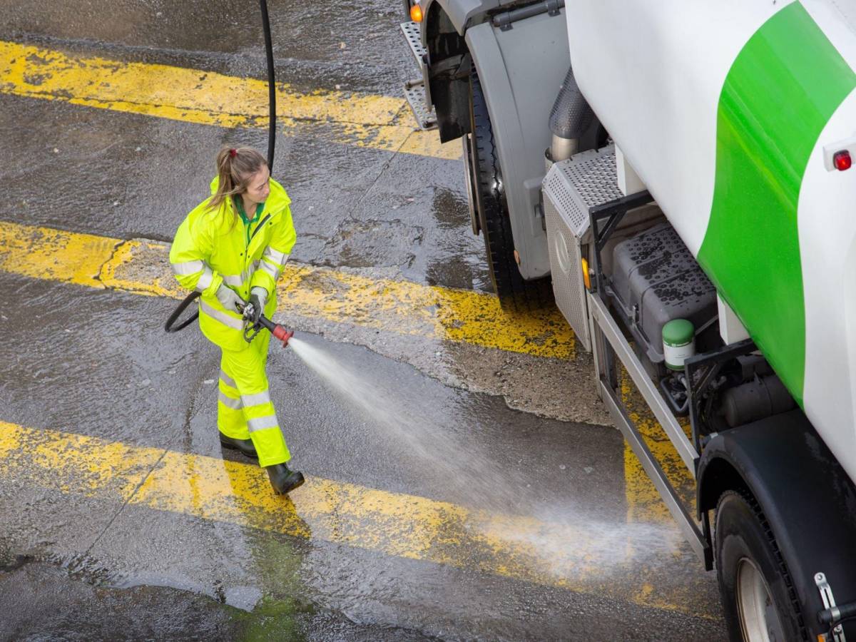 Vacuum Sweeper Truck: The Perfect Solution for Efficient Cleaning
