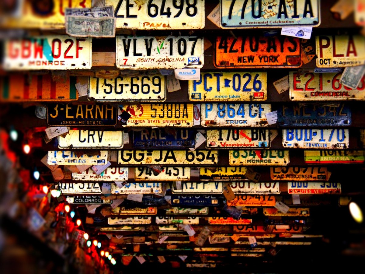 License Plate Frames Wholesaler