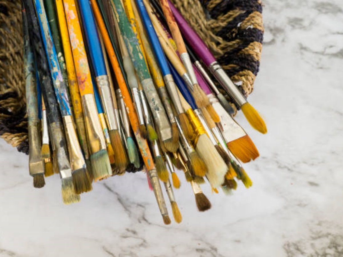 What Are Paint Brushes Made Of: A Comprehensive Guide
