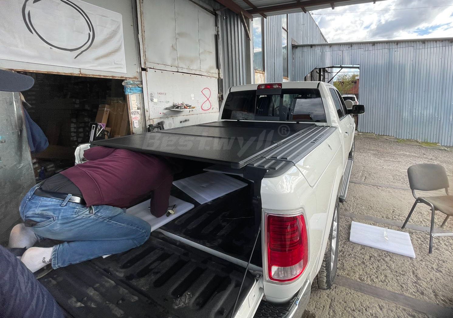 Hard folding Tonneau Cover For Dodge Ram 1500 with Tool Box