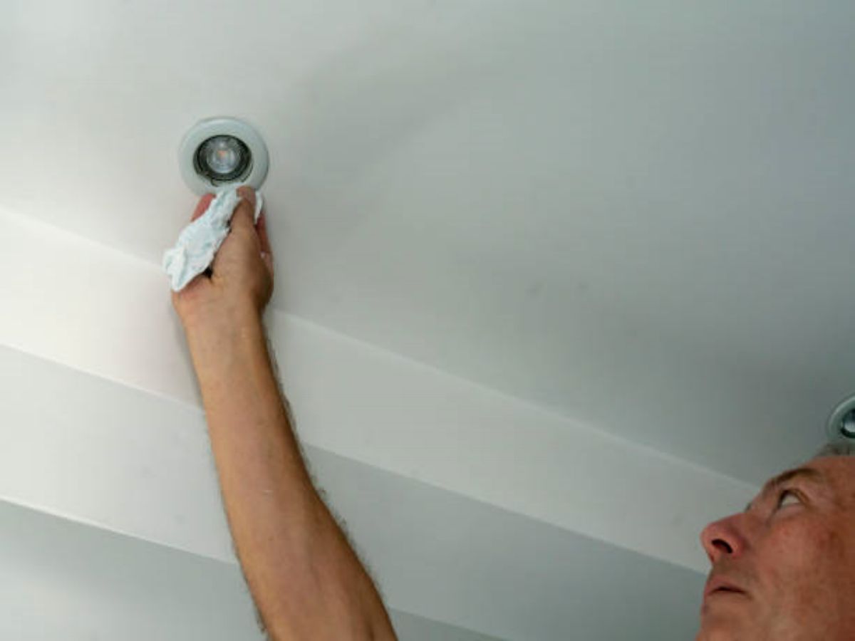 How To Replace A Track Light Bulb A Step By Step Guide How To Replace A Track Light Bulb A Step By Step Guide