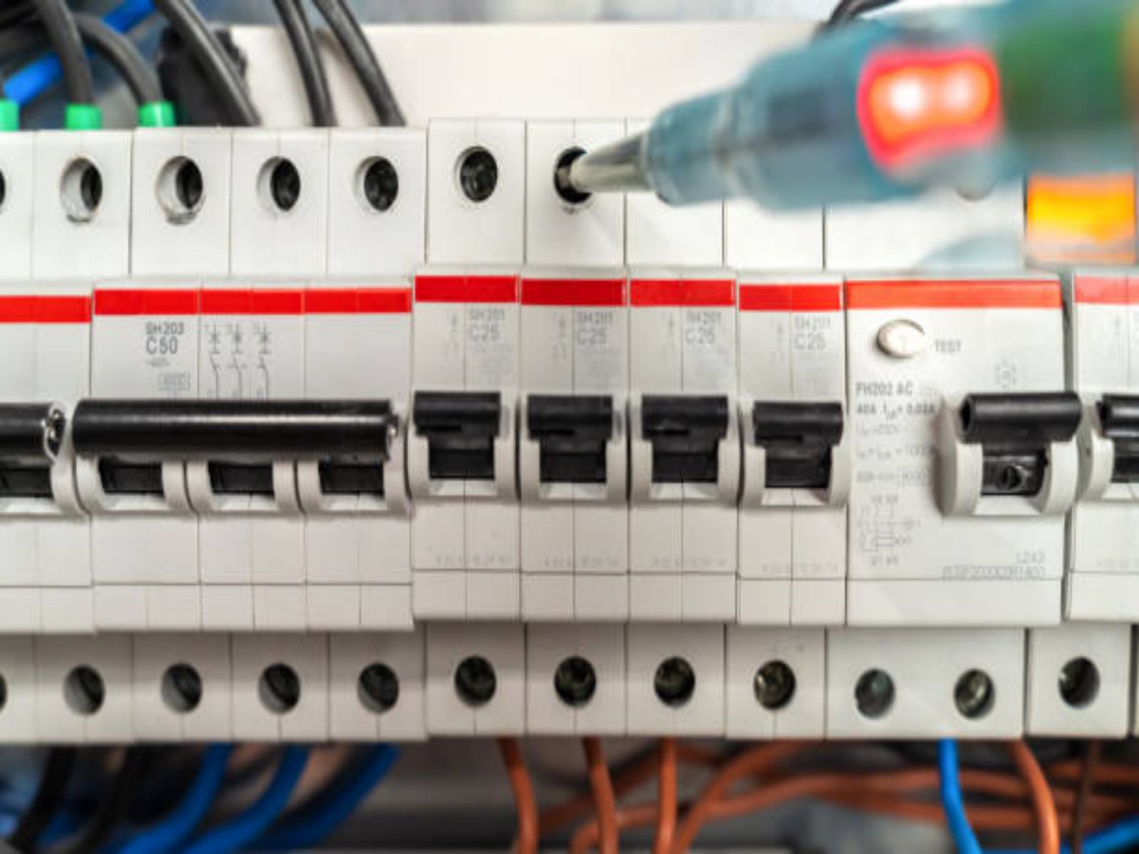 Everything You Need to Know About the 600 Amp Fused Disconnect Switch