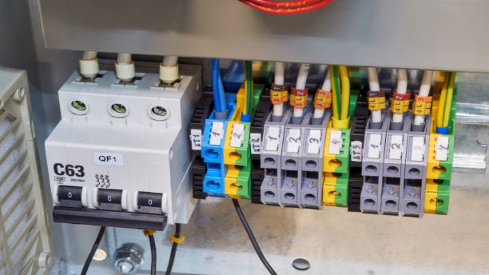 How to Polarize a Voltage Regulator: A Comprehensive Guide