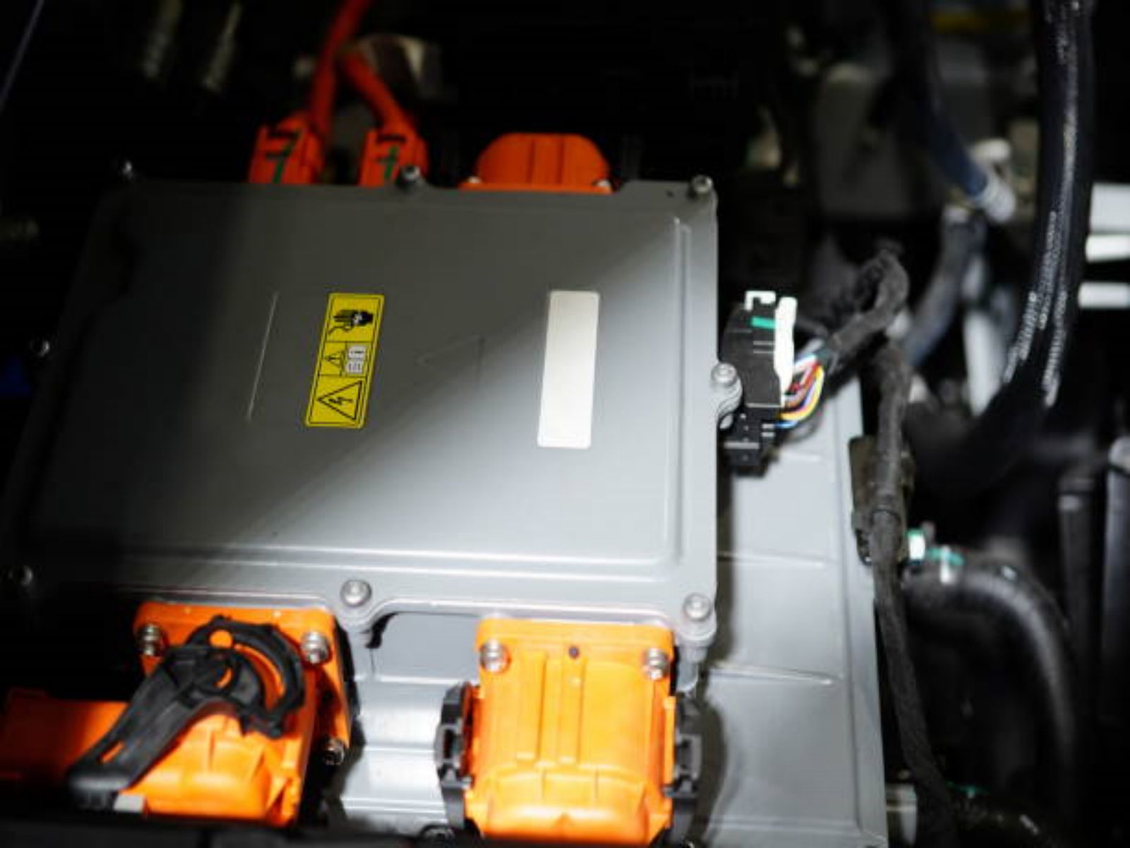 How Does a Battery Management System Improve Energy Efficiency?