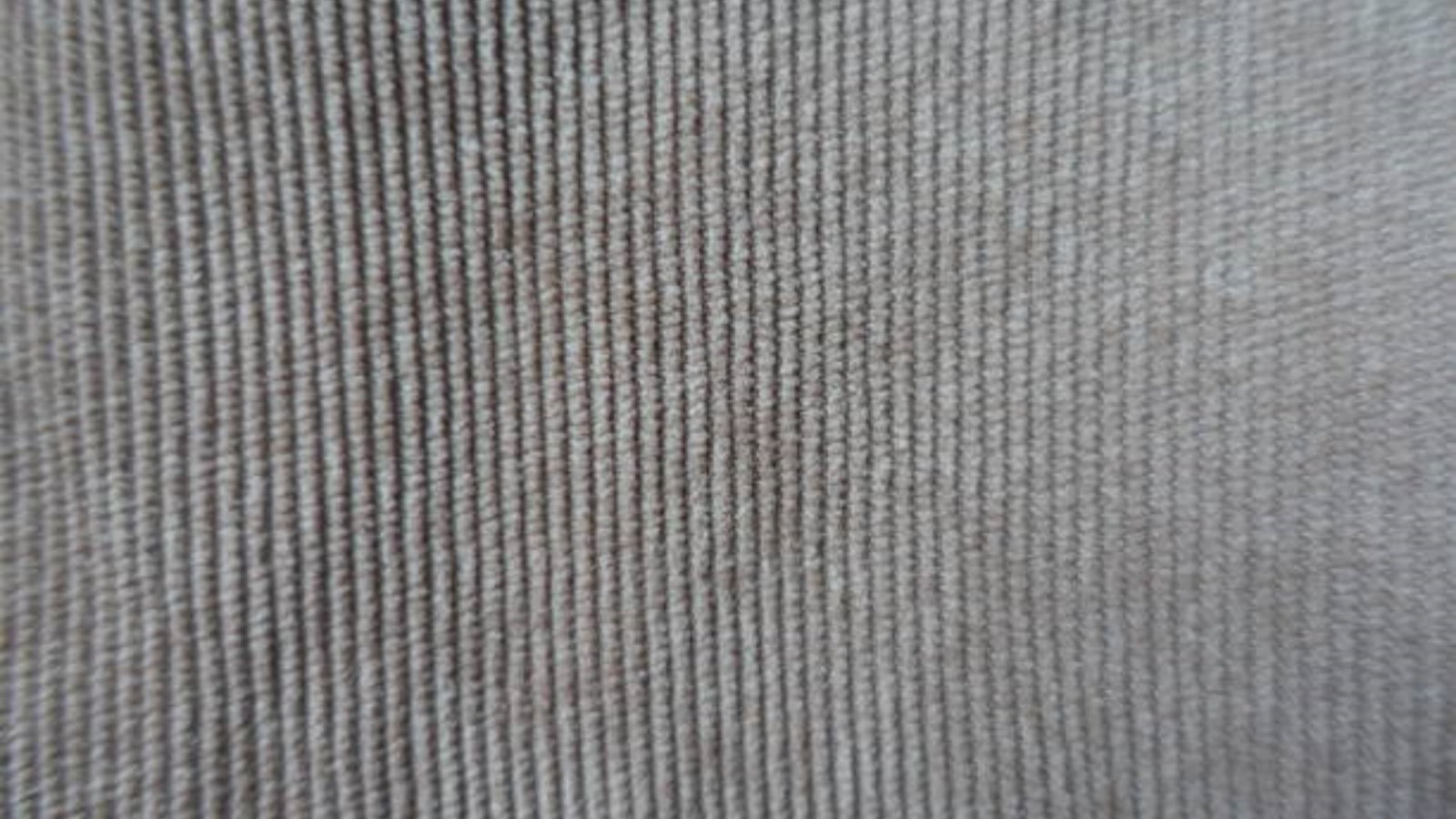 What is Polyester Blend Fabric? A Comprehensive Guide