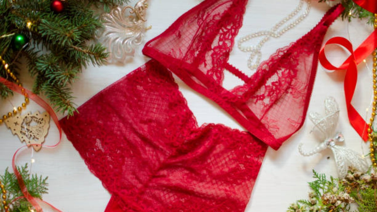 Plus Size Christmas Lingerie: Celebrate the Holidays in Style