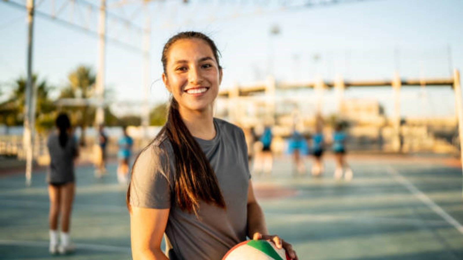 Der ultimative Leitfaden für Sandvolleyball: Tipps, Regeln und Vorteile