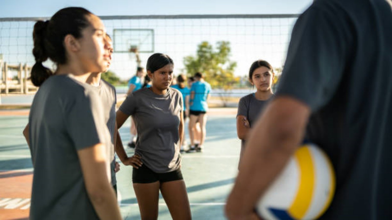 Die Entwicklung genähter Volleybälle: Von Leder zu synthetischen Materialien