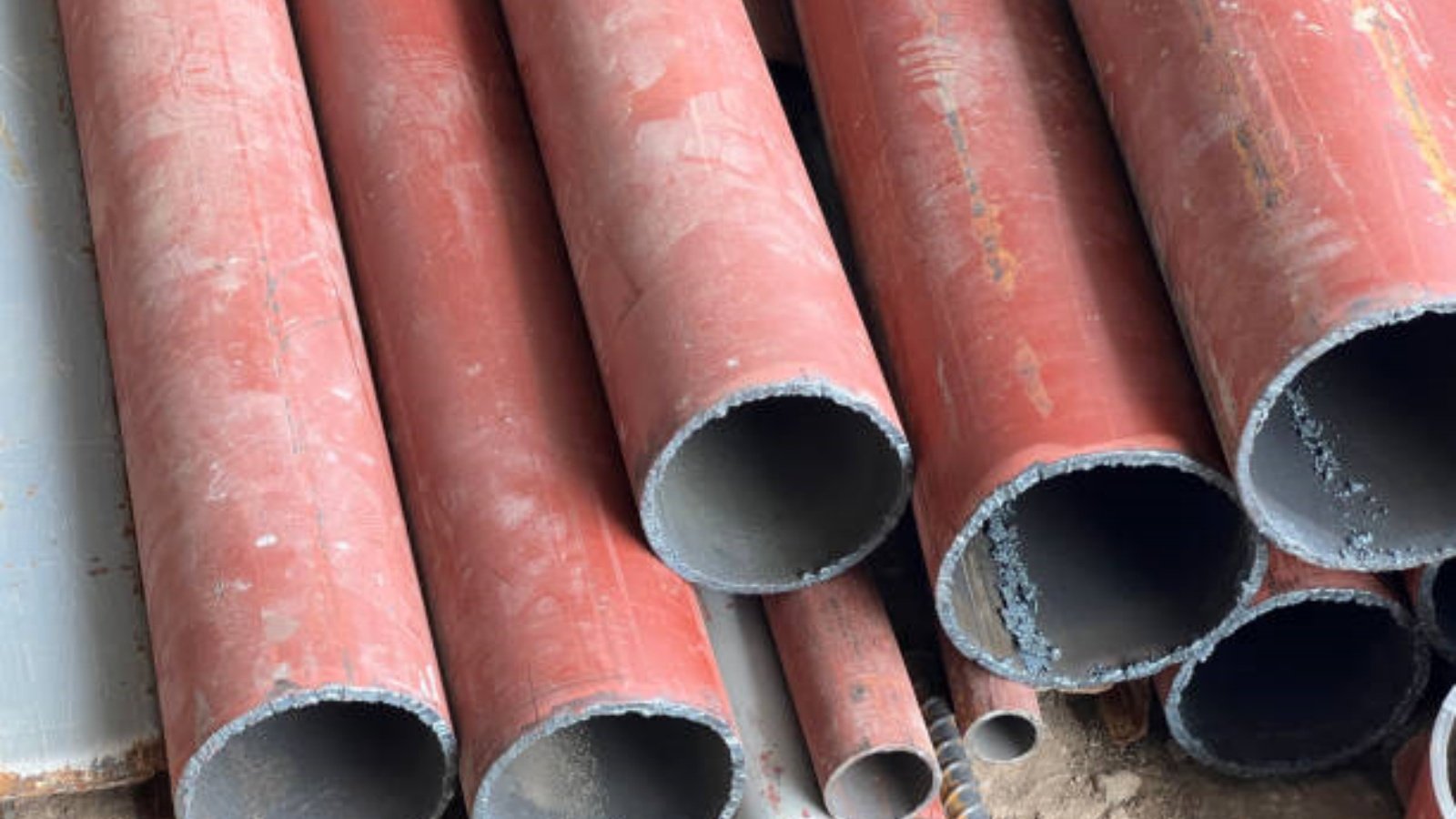 Why Are Steel Pipes Cement Lined? Explained