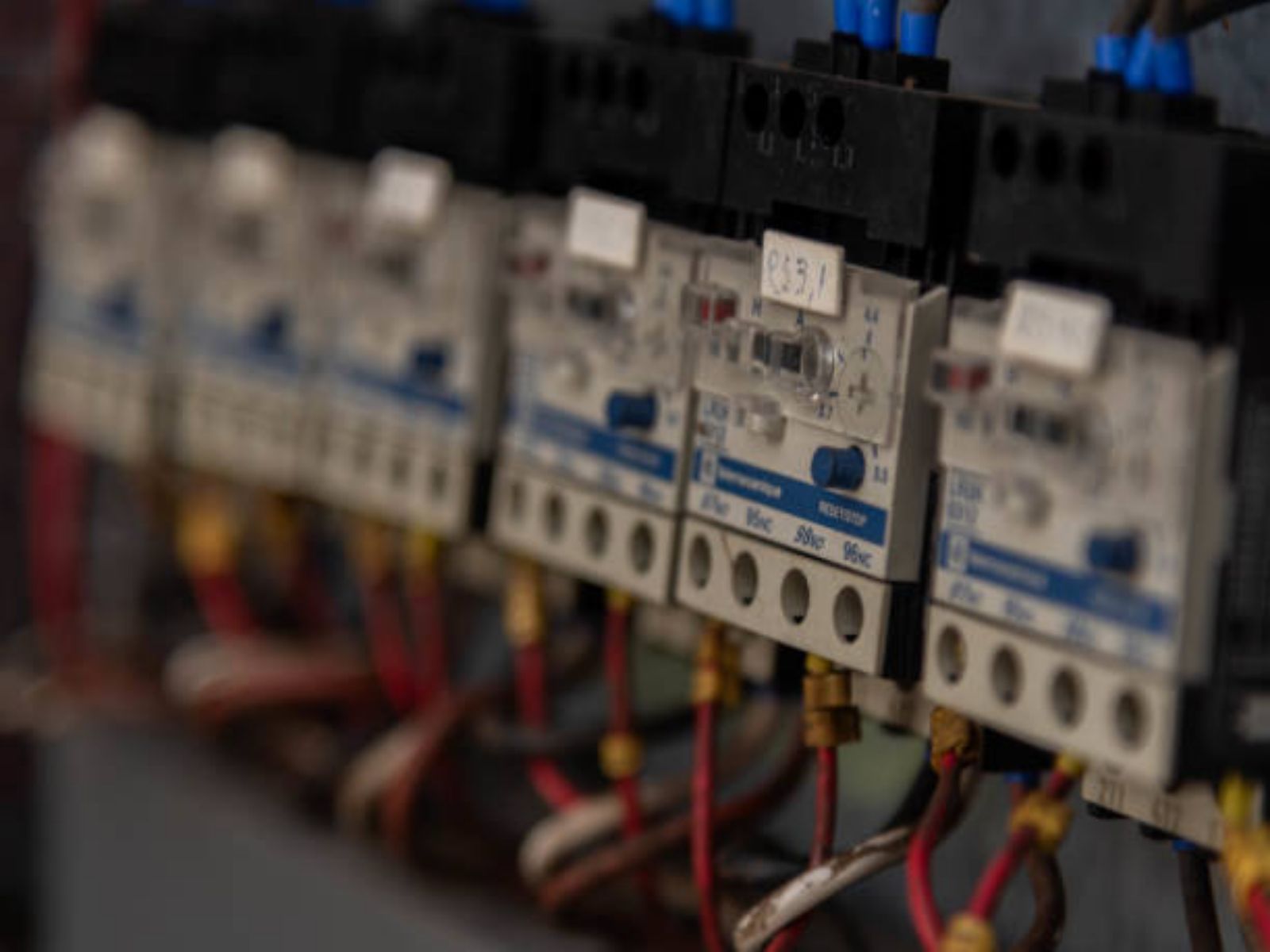 Everything You Need to Know About 60 Amp 3 Pole Contactors