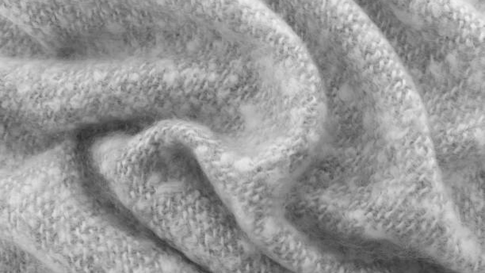 The Luxurious World of Cashmere Fabric: An In-Depth Look