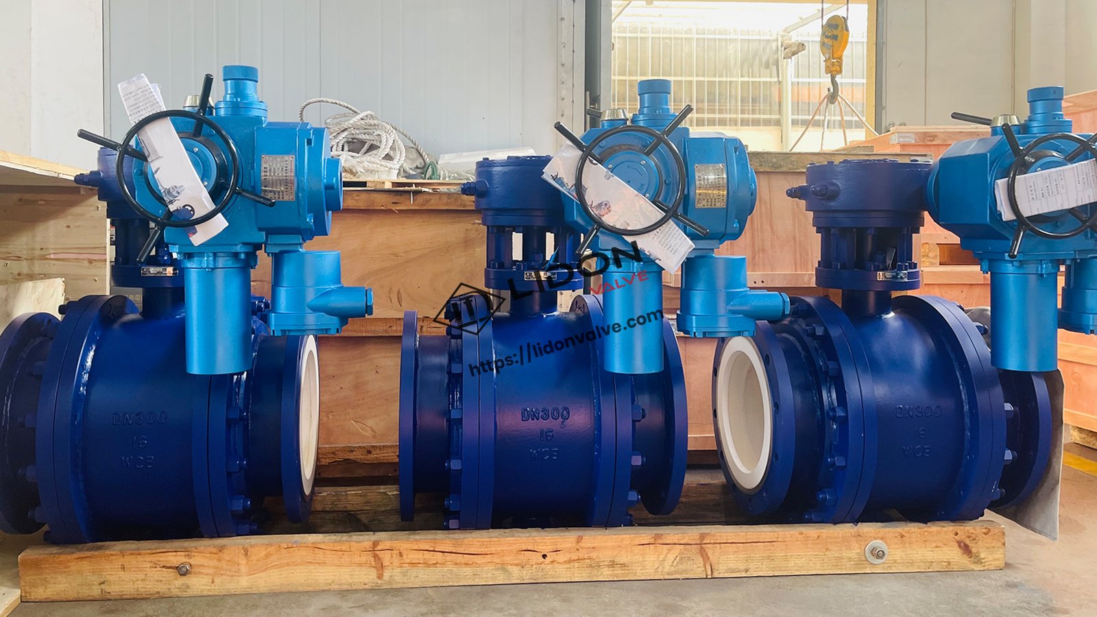 What are the different types of ball valves?