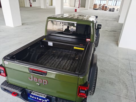 The Benefits of Power Retractable Truck Bed Covers