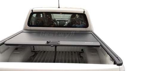 The Benefits of Retractable Pickup Bed Covers