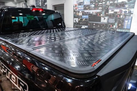 The Benefits of a Tri Fold Hard Tonneau Cover for Ford F150