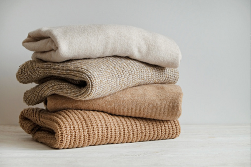 Stay Stylish and Warm: The Ultimate Guide to Choosing and Caring for Cashmere Sweaters for Men