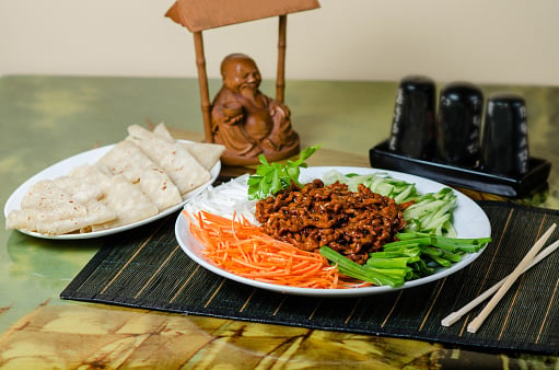 Simple Chinese noodles with pork and bean paste