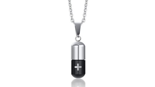 More Than an Accessory: The Wearable Memory of a Pet Ashes Necklace
