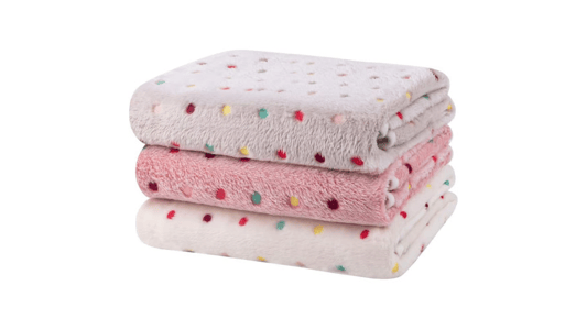 Everything You Need to Know About Polka Dot Winter Warm Pet Blankets: Cozy Comfort for Your Furry Friend