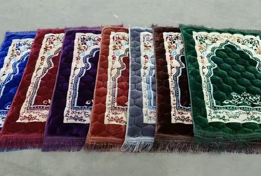 How to Choose the Perfect Prayer Mat: A Complete Buying Guide